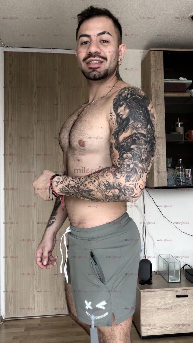 FOTOS DE CHACAL VARONIL CON RICO CULO Y VERGA LISTO PARA PASAR UNA RICA EXPERIENCIA