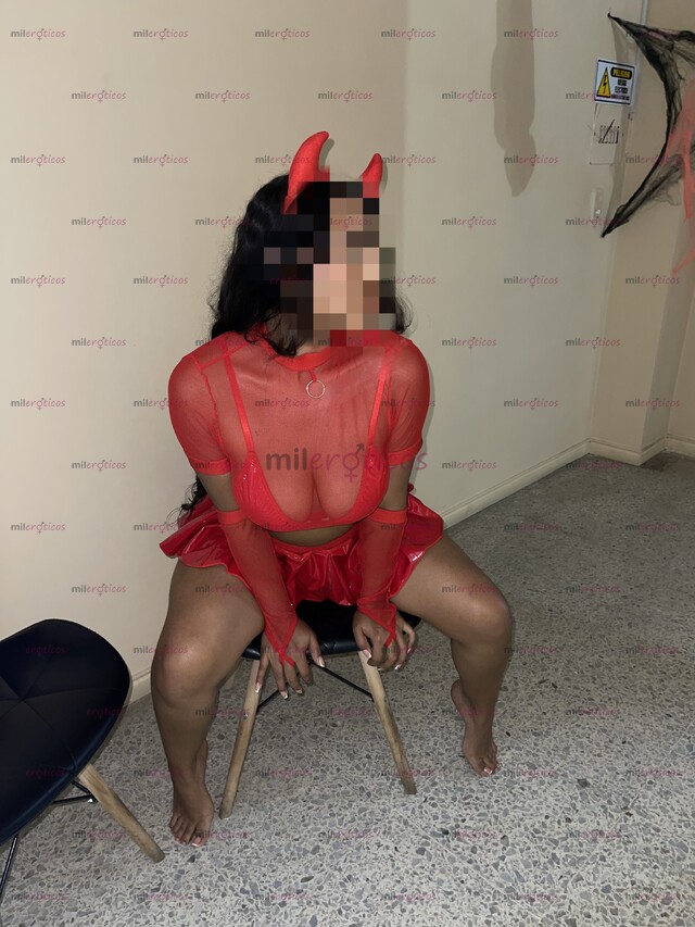 FOTOS DE PROMO 30K DE HALLOWEEN SOLO EN PURE GLOW