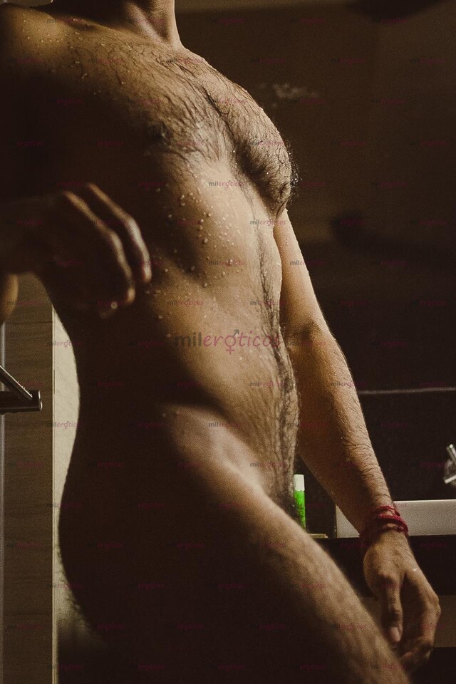 FOTOS DE MÁS QUE UN MASAJE RELAJANTE, UNA CONEXIÓN ENTRE HOMBRES