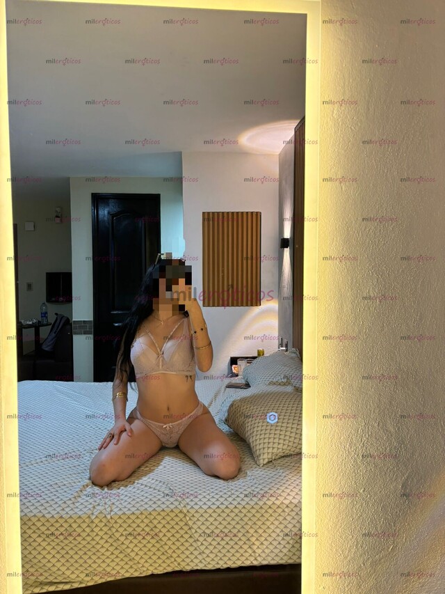 FOTOS DE BLANQUITA DE PELÓ NEGRO DE 20 AÑOS CON EL CULO MÁS BONITO!!