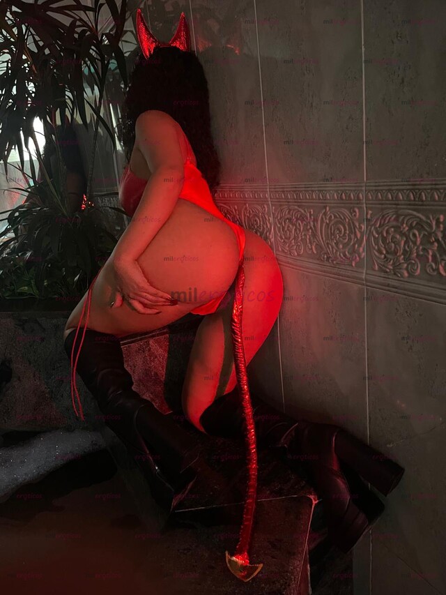 FOTOS DE VICTORIA HERMOSA MULATA CON UN TRASERO DE LOCURA, MI TRATO Y SONRISA INIGUALABLE
