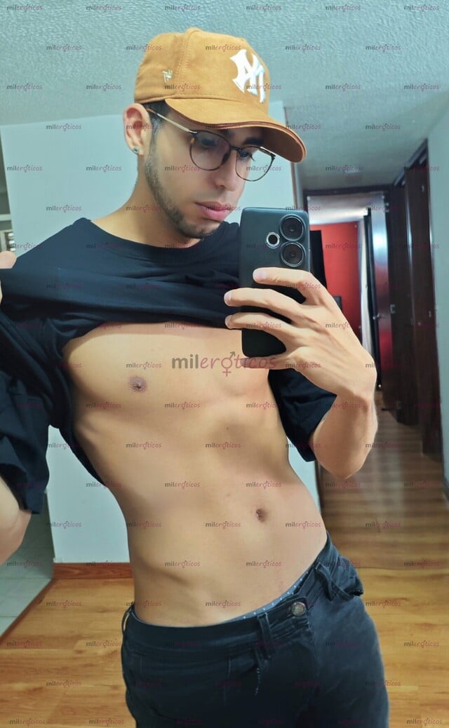 FOTOS DE BISEXUAL ALTO, SERIO, DOTADO DISPONIBLE PARAA DARTE PLACER