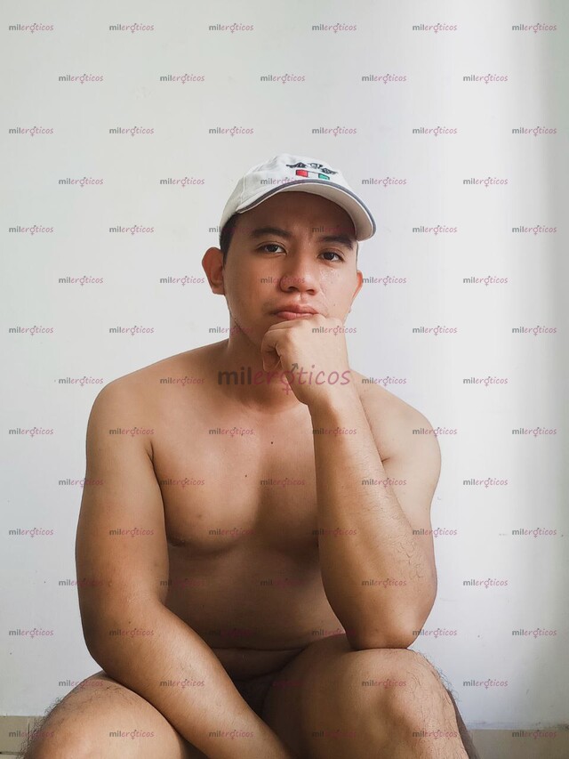 FOTOS DE JOVEN GUAPO, SEXY, EDUCADO Y CACHONDO DISPUESTO A COMPLACERTE