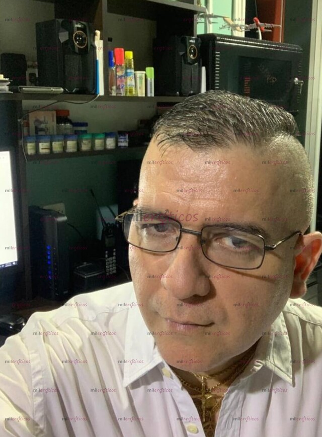 FOTOS DE HAGO MASAJE EROTICO SOLO A DAMAS MAYORES DE EDAD EN BUCARAMANGA !