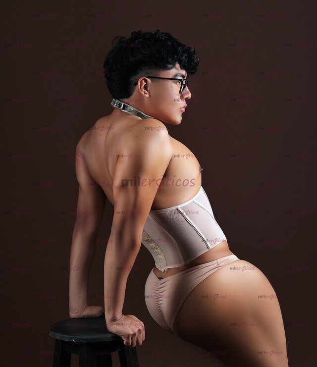 FOTOS DE 100% REAL DE VISITA! DISFRUTA DE UN CULOTE RICO PARA REBOTAR EN TU VERGA!