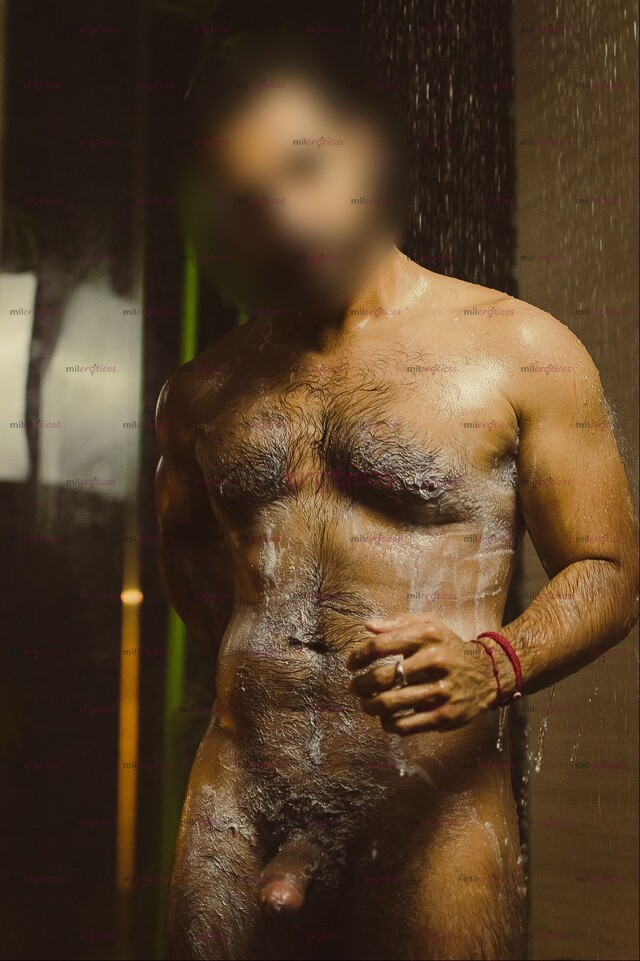 FOTOS DE MÁS QUE UN MASAJE RELAJANTE, UNA CONEXIÓN ENTRE HOMBRES