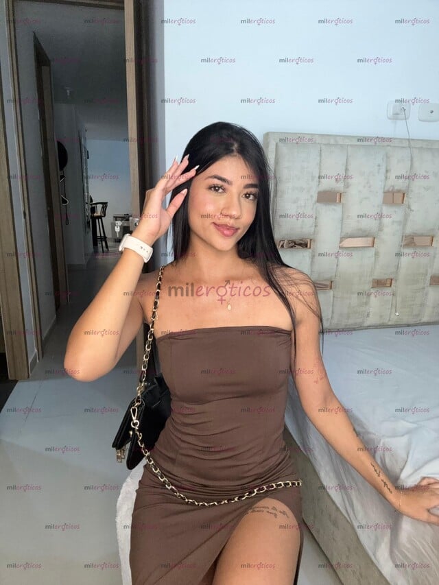 FOTOS DE SOFÍA, UNA MORENA COLOMBIANA CALIENTE Y LINDA