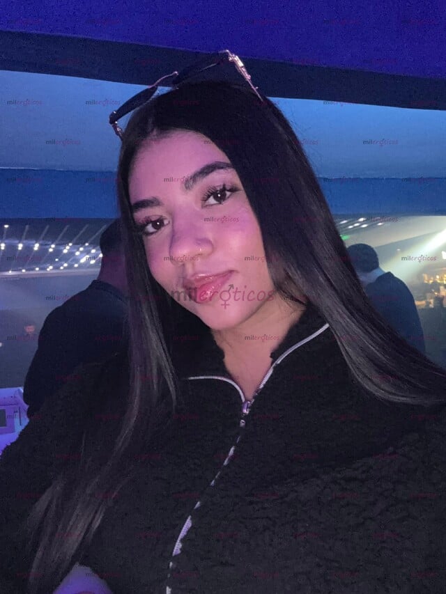 FOTOS DE SOFÍA, UNA MORENA COLOMBIANA CALIENTE Y LINDA