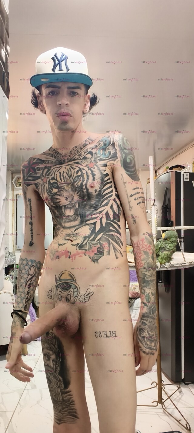 FOTOS DE FLACO ACTIVO BLANCO VERGON TATUADO MORBOSO