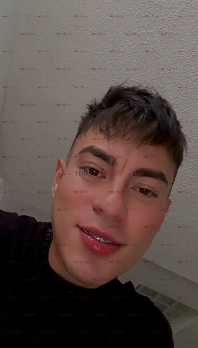 FOTOS DE CHICO VERSÁTIL JOVEN, ATRACTIVO Y COMPLACIENTE