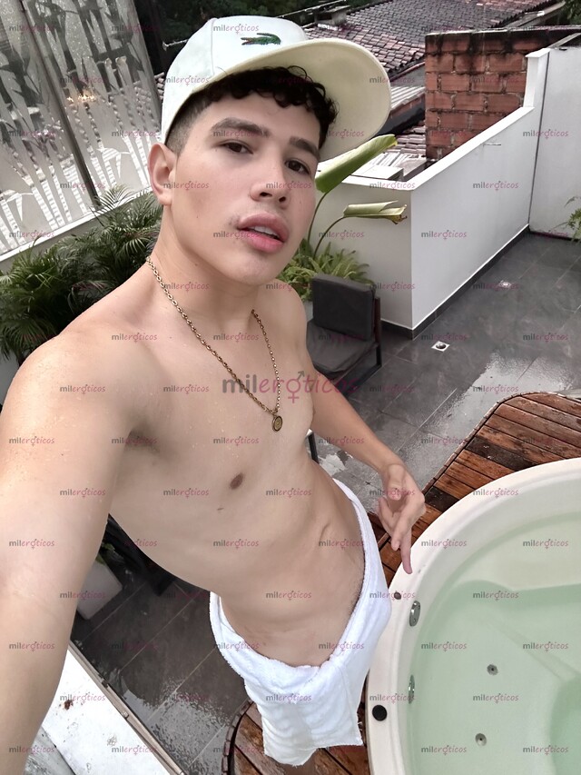 FOTOS DE POLLO VERGON 23CM ACTIVO SIN ROLLOS 100% VERY HORNY