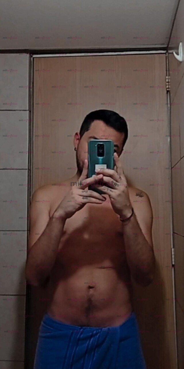 FOTOS DE ABRAHAM, CHICO DELGADO, ACTIVO Y MUY CALIENTE!