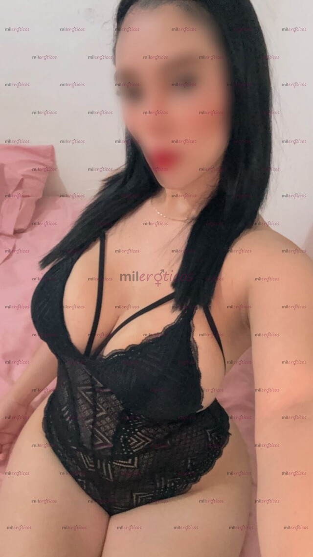 FOTOS DE MIA, MOJADITA CON UN CUERPO SUAVE Y MUY DELICIOSO