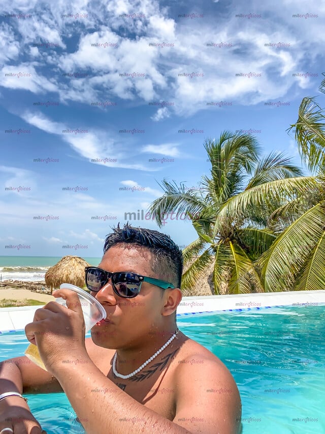 FOTOS DE FULL MORBO VENDO CUCOS FEMENINOS CON FLUIDO