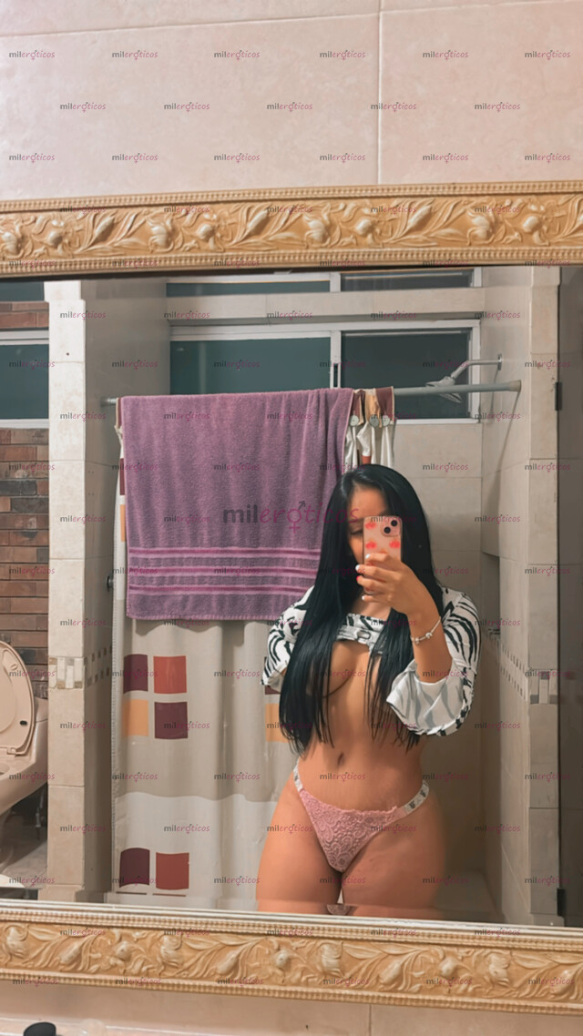 FOTOS DE COMPLACIENTE Y CACHONDA CHICA INDEPENDIENTE CON GRANDES PECHOS NATURALES