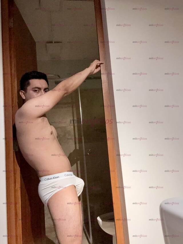 FOTOS DE JOVEN MASCULINO LISTO PARA DARTE VERGA A TOPE, SOY MUY HOT