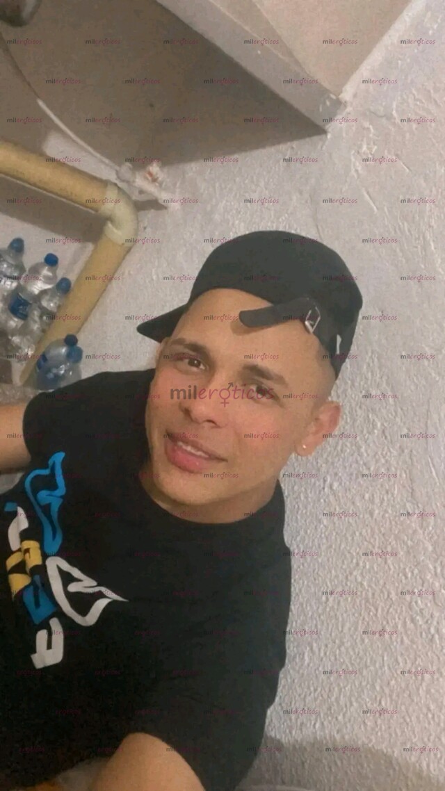 FOTOS DE SOY UN CHICO CALIENTE ARDIENTE VERGON BUENA LECHE