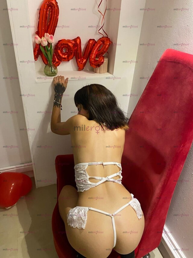 FOTOS DE LA UNIVERSITARIA QUE MEZCLA INOCENCIA Y DESEO