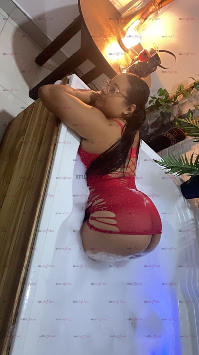 FOTOS DE HERMOSA MORENA COMPLACIENTE TOTAL DESNUDO MUY ATREVIDA