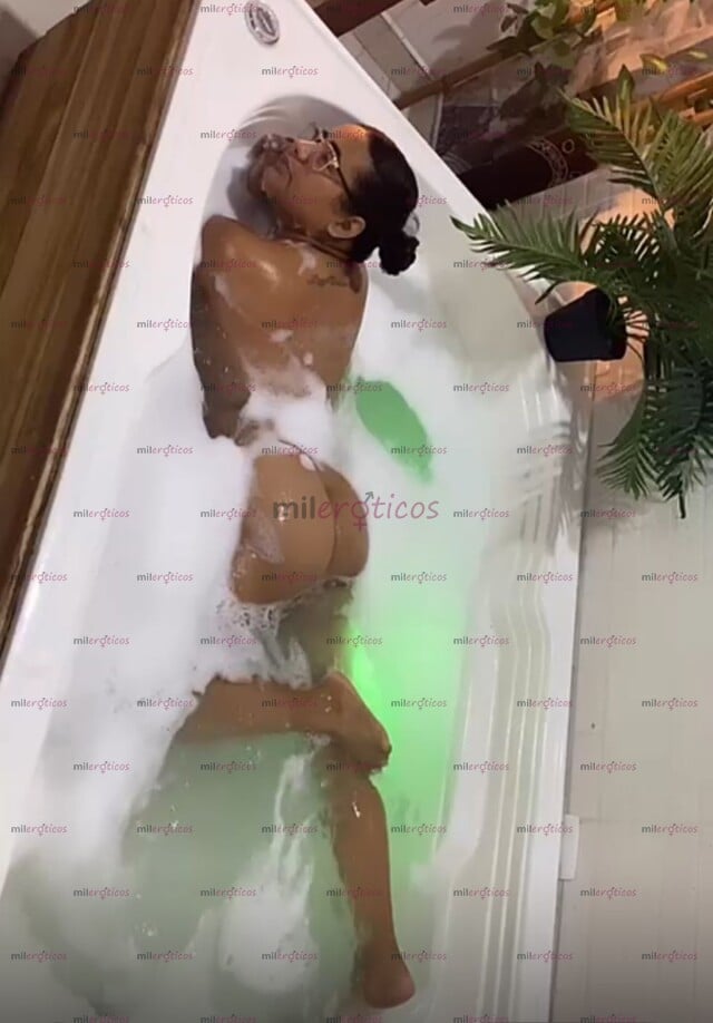 FOTOS DE HERMOSA MORENA COMPLACIENTE TOTAL DESNUDO MUY ATREVIDA