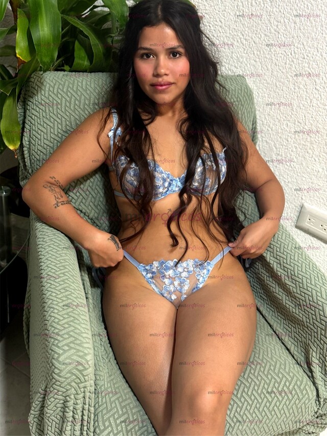 FOTOS DE PIEL DELICADA Y DULCE PARA TI AMOR , UNA PUTITA DE 18 AÑOS