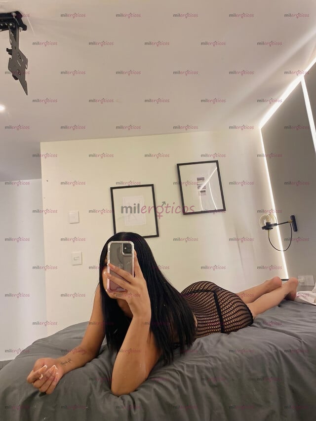 FOTOS DE REGINA CANDAMIL POR PRIMERA VEZ EN TU CIUDAD ENCANTADORA Y FETICHERA