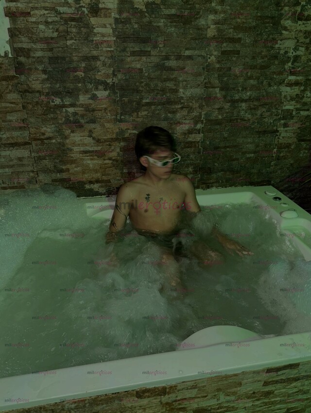 FOTOS DE CHICO CALIENTE, VERSÁTIL, DESCOMPLICADO Y BUEN AMANTE DE PASO EN TU CIUDAD