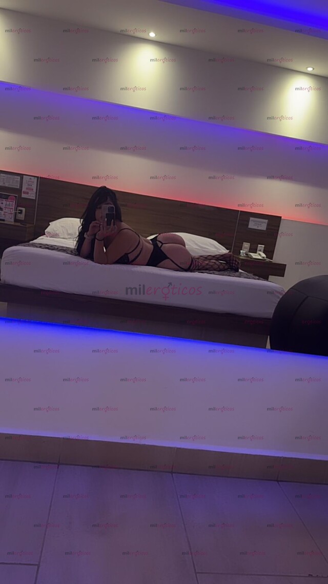 FOTOS DE GUAPA DELGADA PIEL BLANCA OJOS DE COLOR Y CON LA MEJOR ACTITUD