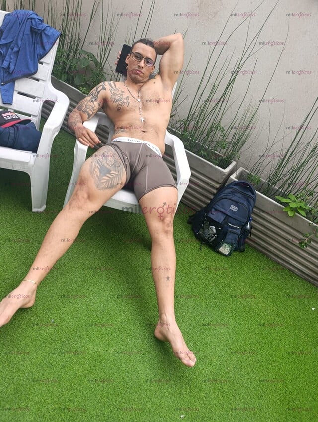 FOTOS DE MACHO VERGÓN 100% ACTIVO SÚPER CALIENTE DISPUESTO A COMPLACER TUS AVENTURAS