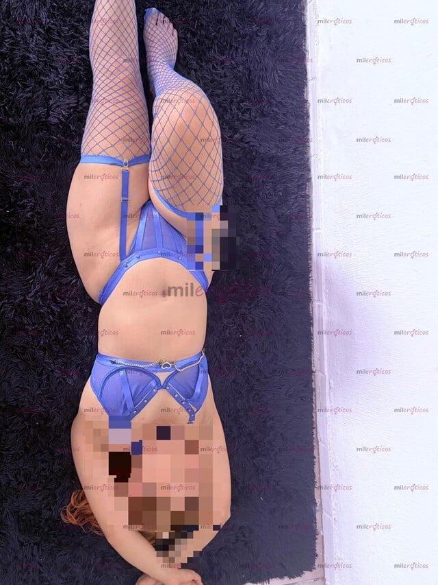 FOTOS DE VE SHARON MIENTRAS EN SU MIRADA AÚN QUEDA ESE FUEGO QUE DELATA SU PASADO PELIRRO