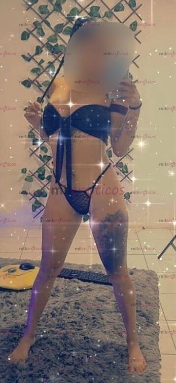 FOTOS DE HERMOSA CRESPA CON LAS TETAS OPERADAS DISPUESTA A COMPLACERTE