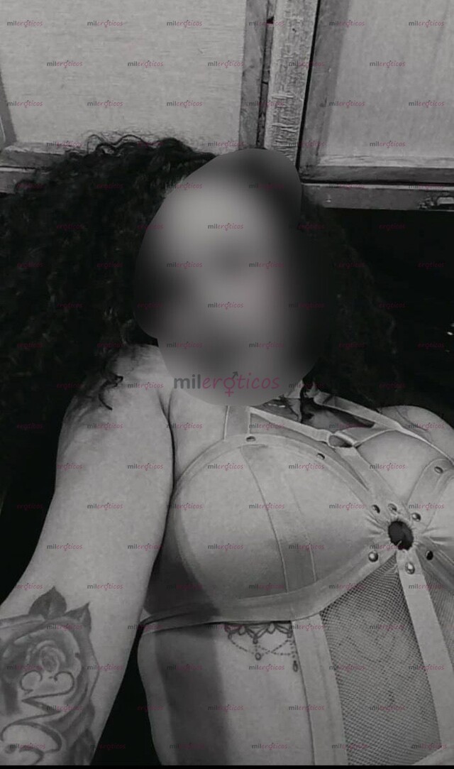 FOTOS DE HERMOSA CRESPA CON LAS TETAS OPERADAS DISPUESTA A COMPLACERTE