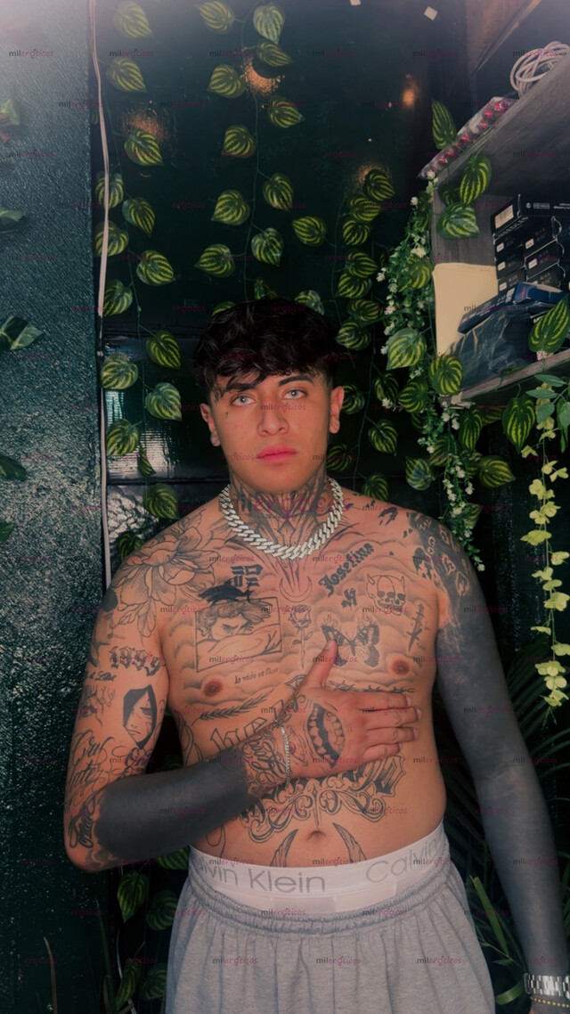 FOTOS DE TATUADO DE 1.95, ATRACTIVO E HIGIÉNICO, SOLO MUJERES Y TRANS