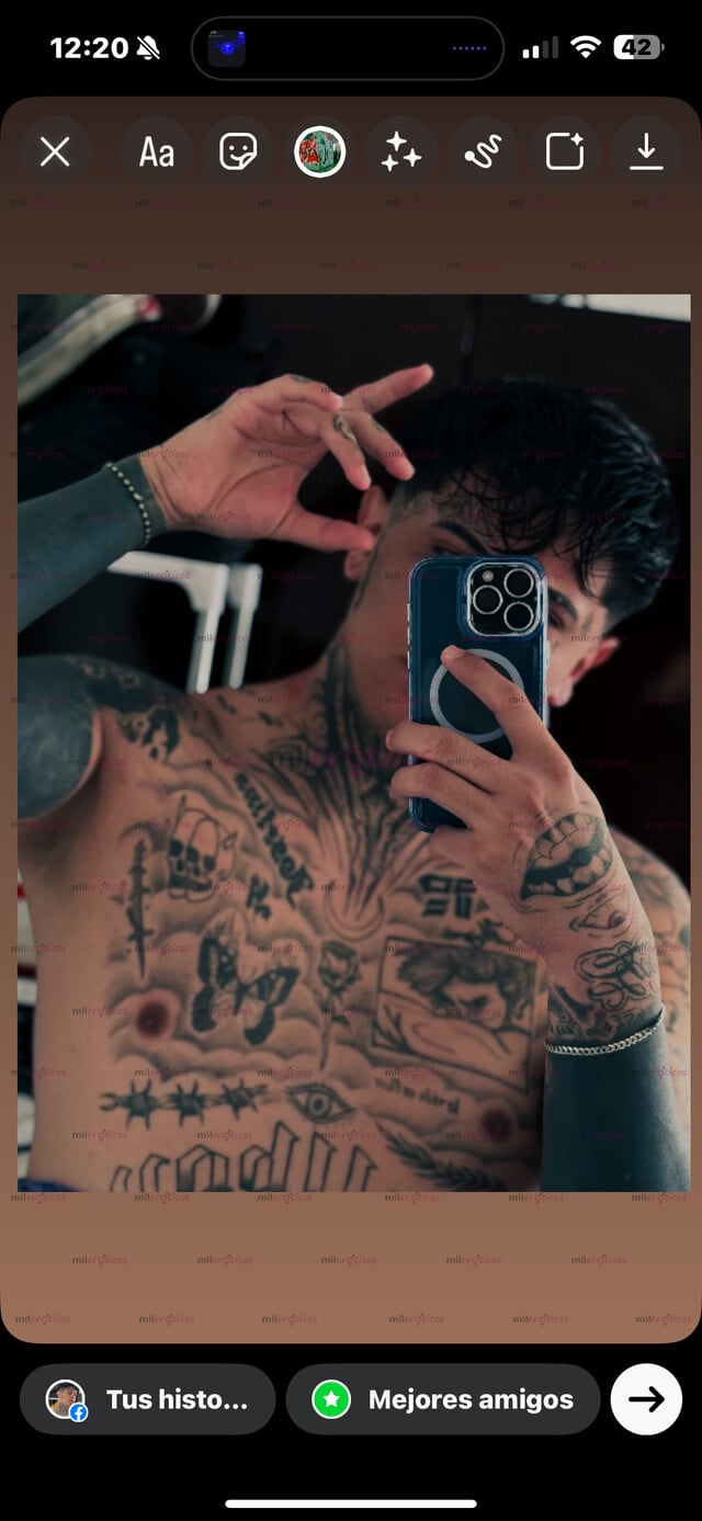 FOTOS DE TATUADO DE 1.95, ATRACTIVO E HIGIÉNICO, SOLO MUJERES Y TRANS