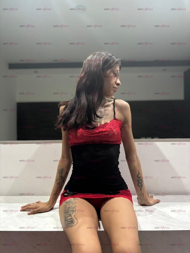 FOTOS DE HOLA PAPI ME LLAMO JENNIFER UNA FLAQUITA HERMOSA Y LISTA PARA EL AMBIENTE