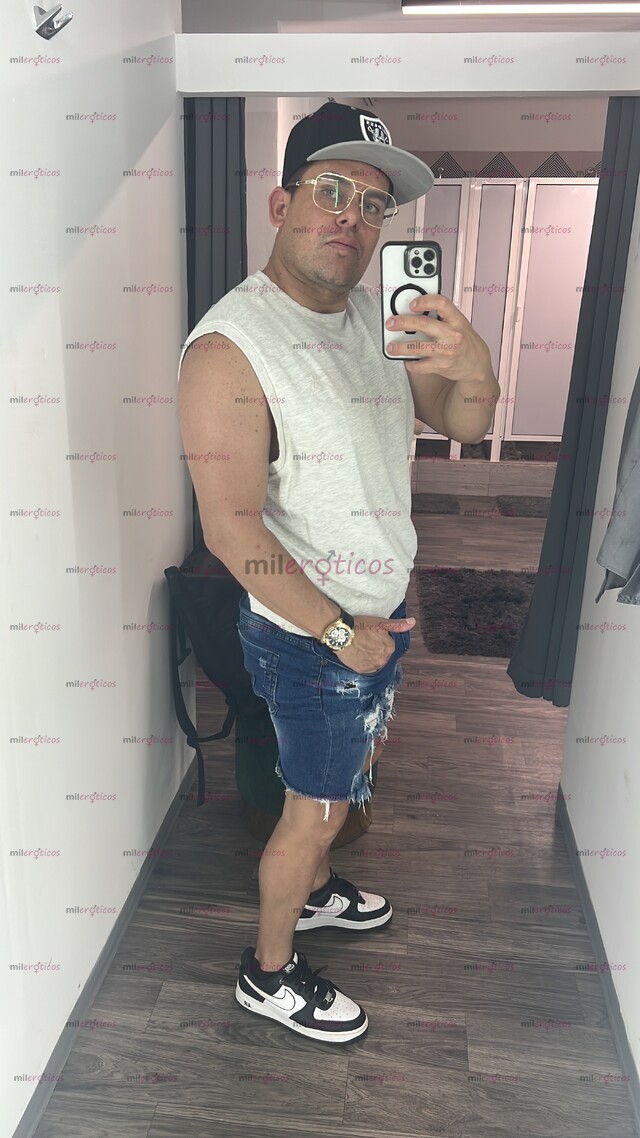 FOTOS DE RICO HOMBRE VERSÁTIL DOTADO Y LECHOSO NUEVO EN EL MEDIO SÚPER COMPLACIENTE