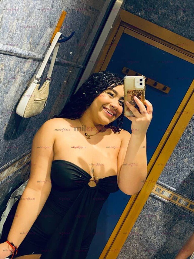 FOTOS DE HOLA SOY UNA CHICA HERMOSA, NALGONA Y CALIENTE.