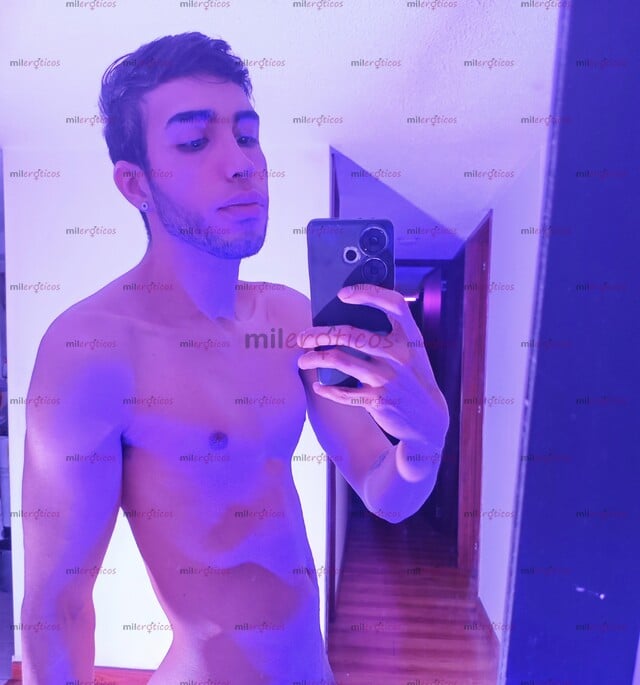 FOTOS DE BISEXUAL ALTO, SERIO, DOTADO DISPONIBLE PARAA DARTE PLACER