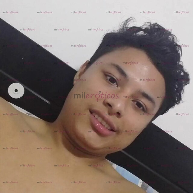 FOTOS DE HOMBRE DOTADO BISEXUAL, MORENO Y SUPER RICO