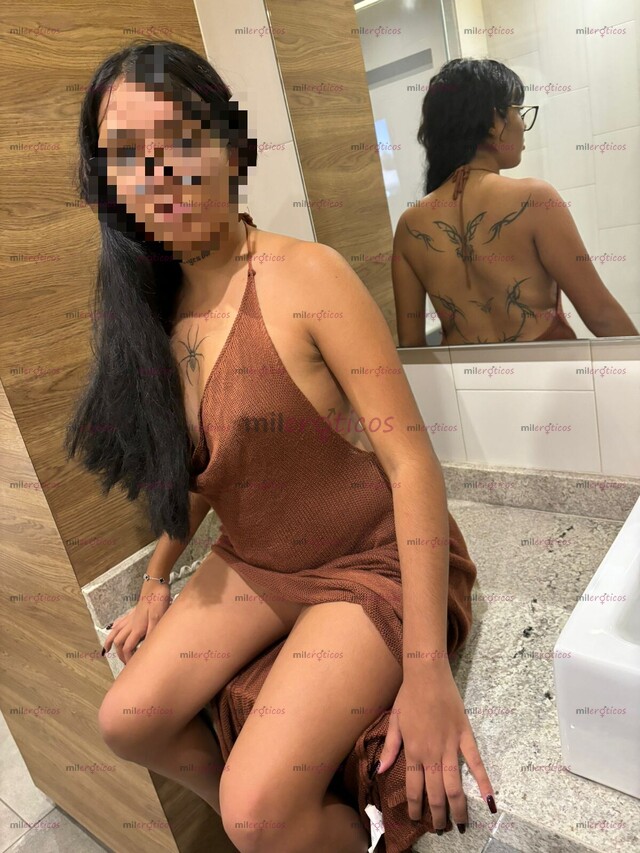 FOTOS DE BRENDA, CHICA DE 24 AÑOS MUY GUAPA Y CADERAS MUY GRANDES Y PECHOS RICOS