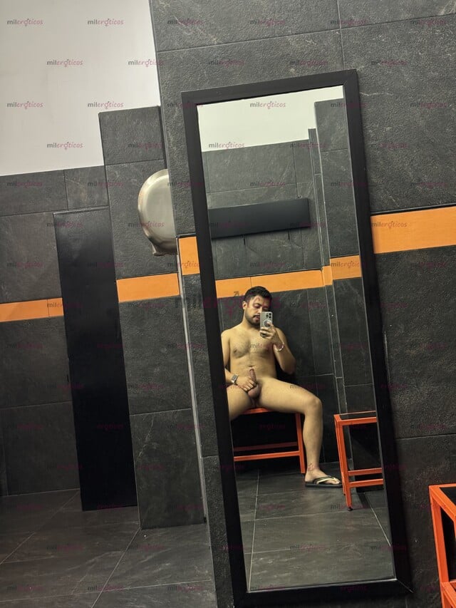 FOTOS DE INTER BUEN CULO Y VERGA LISTO PARA COMPLACERTE Y PASAR UN RATO AGRADABLE