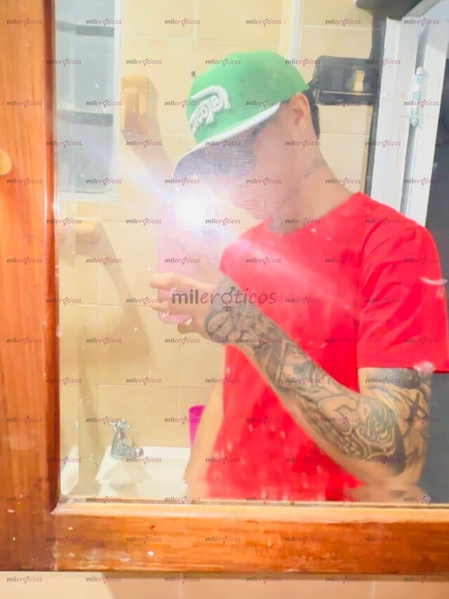 FOTOS DE CHICO HETERO CURIOSO FULL TATUADO COMPLACIENTE DESMPLICADO PARCHADO SUPER ATENTO