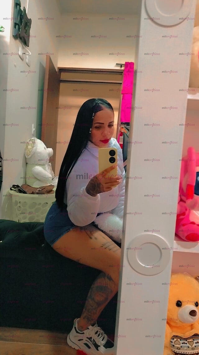 FOTOS DE HERMOSA CHICA VIP CON VAGINA JUGOSA Y ESTRECHITA