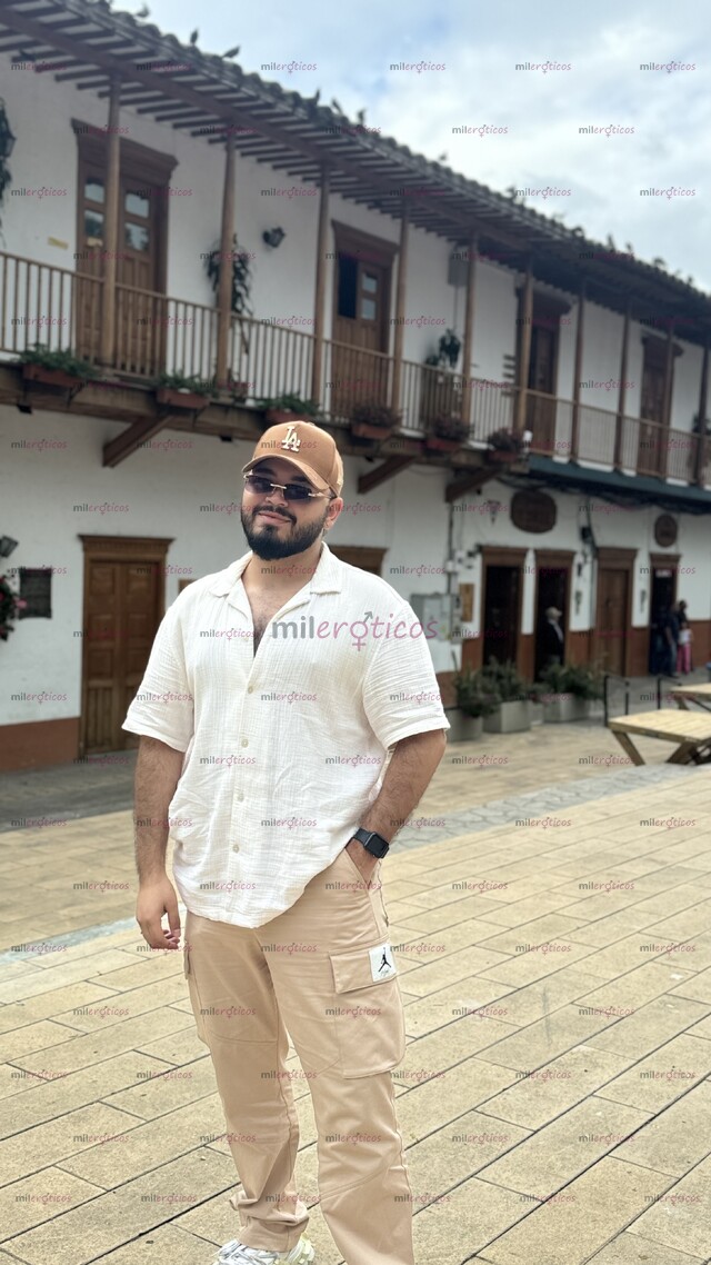 FOTOS DE PELUDO, SERIO, VARONIL, EDUCADO, EXPERIENCIA PREMIUM