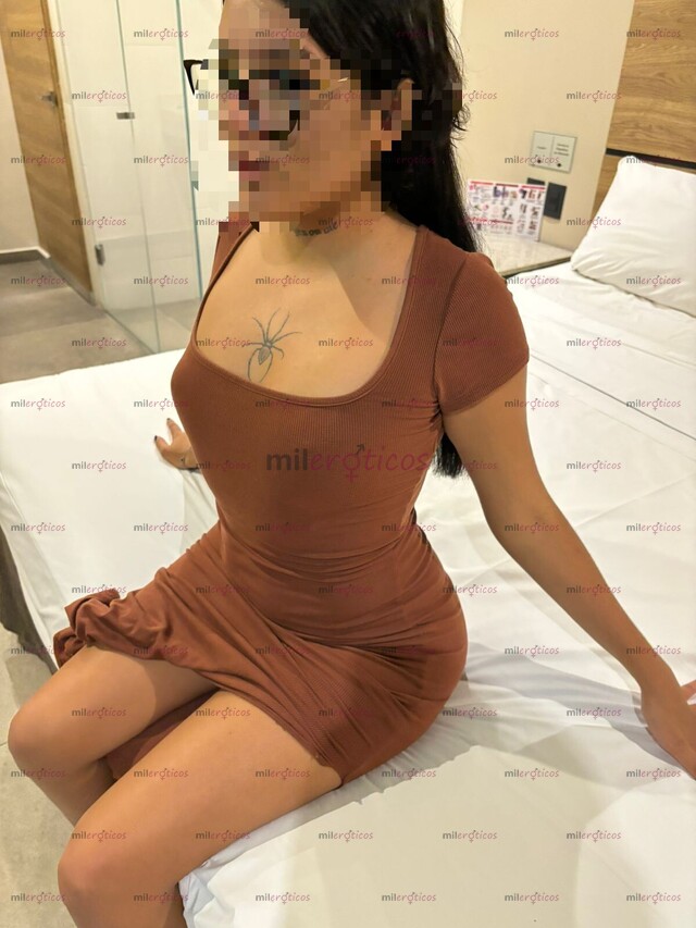 FOTOS DE MUY CALIENTE MORENA DE CULP RICO, GRANDE Y APRETADO