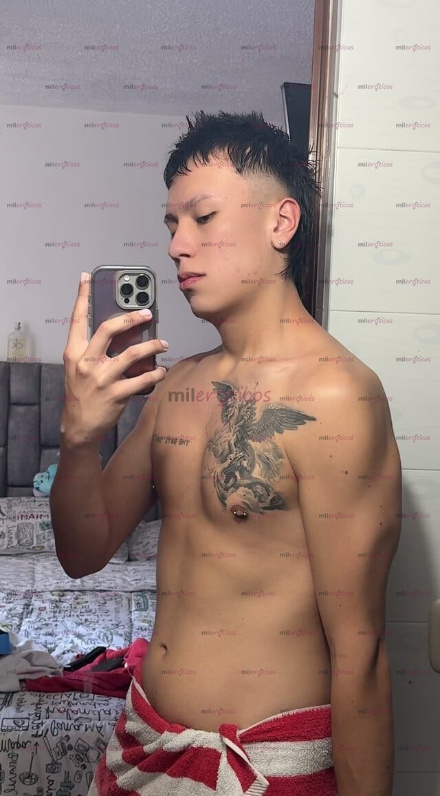 FOTOS DE CAMILO COLOMBIANO DE 20 AÑOS TATUADO 1.93 DE ESTATURA DISPONIBLE