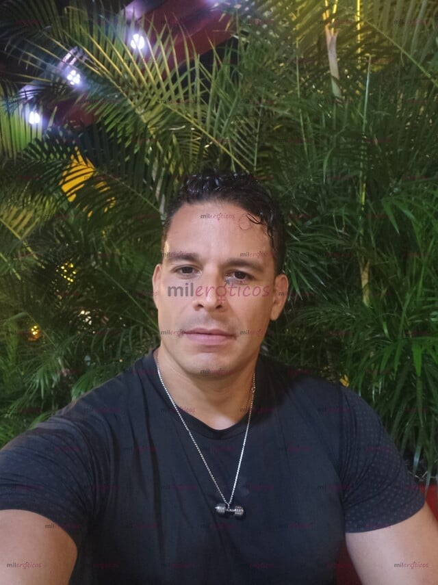 FOTOS DE ACTIVO MACHO ARDIENTE DISPUESTO A COMPLACERTE PAREJAS O PERSONAS SOLAS