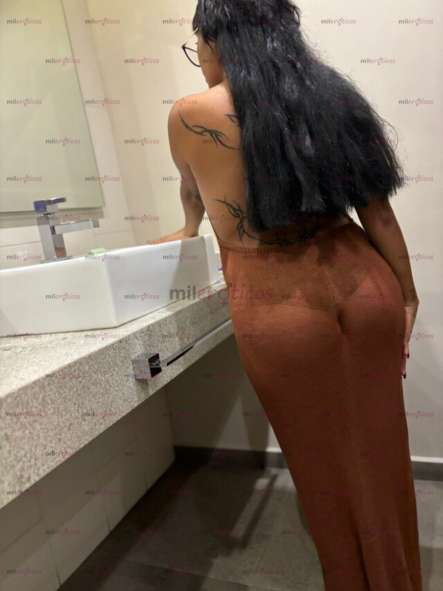 FOTOS DE CHAVA DELGADA CON GRANDES CADERAS Y CINTURA DELGADA