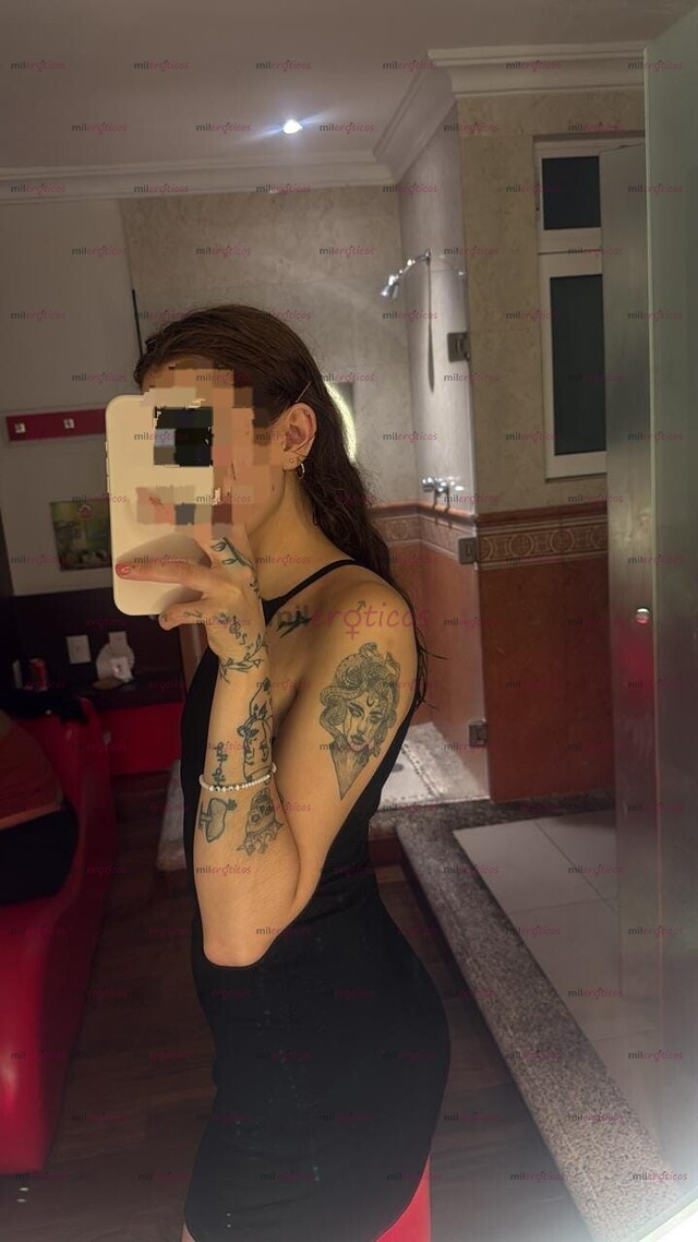 FOTOS DE JOVEN CON UNA PERSONALIDAD DIVERTIDA Y CACHONDA.