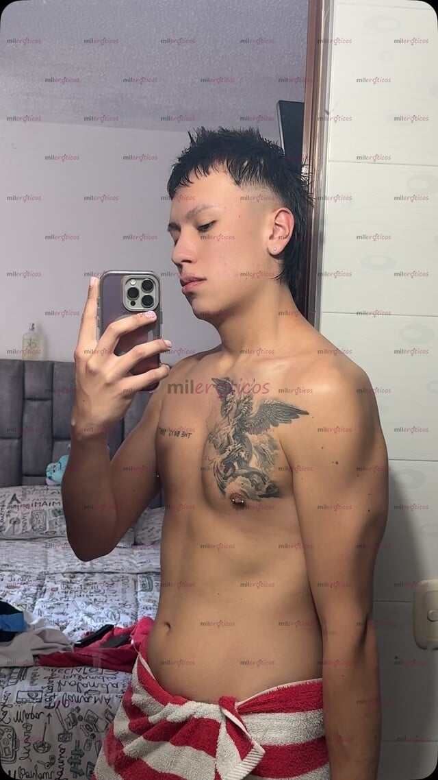 FOTOS DE CAMILO COLOMBIANO 19 AÑOS 1.93 DE ESTATURA